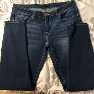 KanCan skinny Estilo